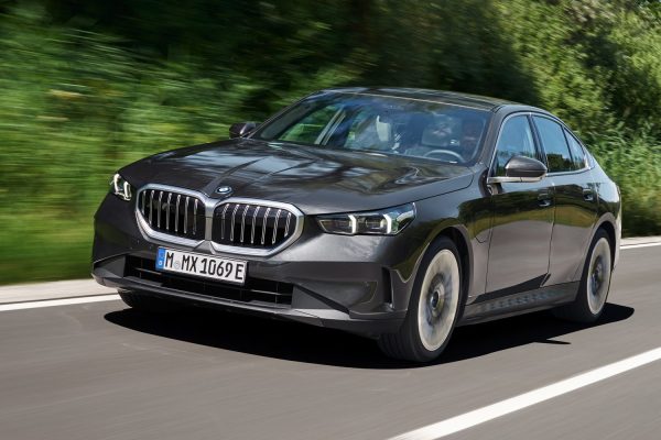 BMW 5 Series - Image 2