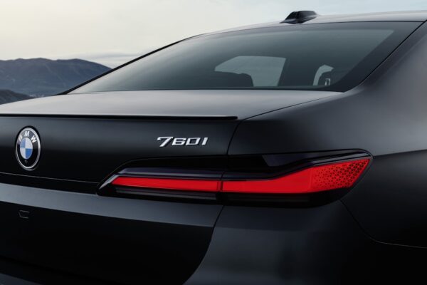 BMW 7 series - Image 8