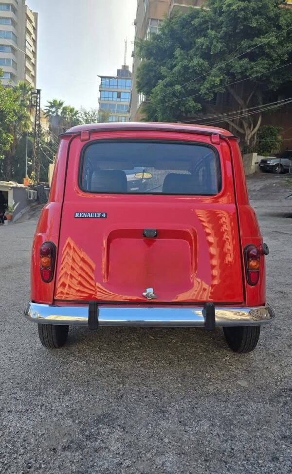 Renault 4 - Image 5